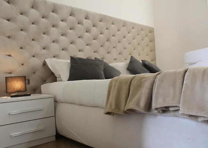 Wamma Spanish Steps With Two Bedrooms